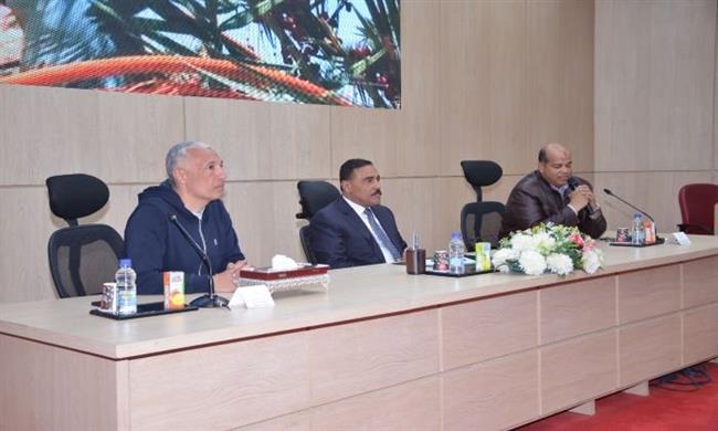 محافظ مطروح يلتقي البعثة العلمية والفريق البحثي لكلية الآداب جامعة المنوفية 
