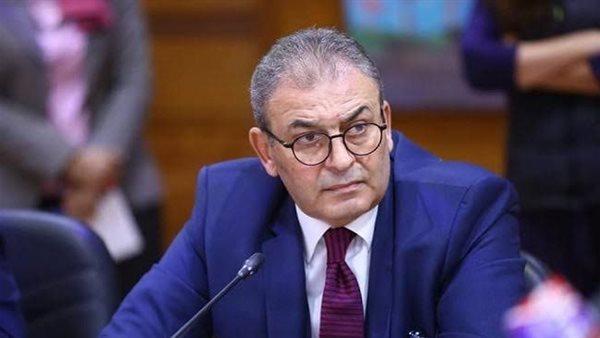 غرفة الملابس» يدعو كل الجهات للتعاون للخروج من الأزمة »