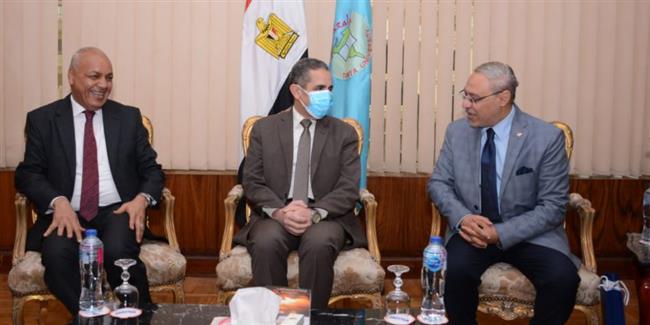 رئيس جامعة طنطا يستقبل الكاتب الصحفى مصطفى بكري 