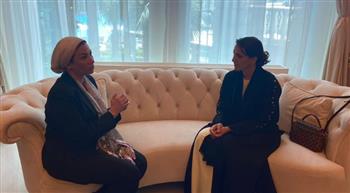   وزيرة البيئة تلتقى نظيرتها الإماراتية لتعزيز التعاون المشترك  