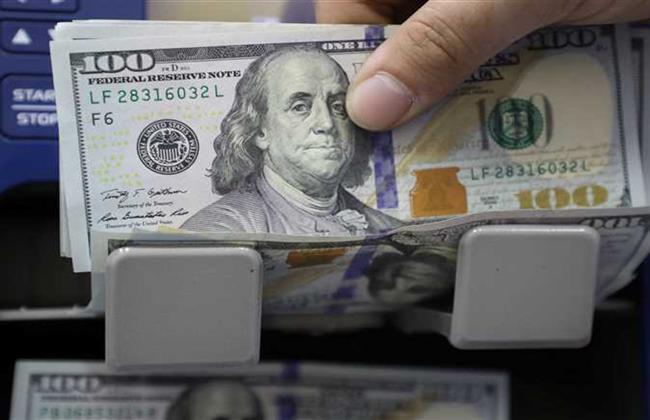 هدوء في أسعار الدولار مقابل الجنيه المصري ببداية التعاملات