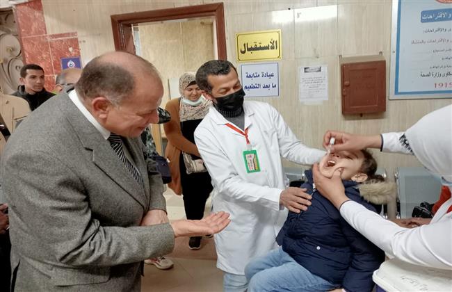 محافظ أسيوط يتفقد فعاليات الحملة القومية للتطعيم ضد مرض شلل الأطفال 