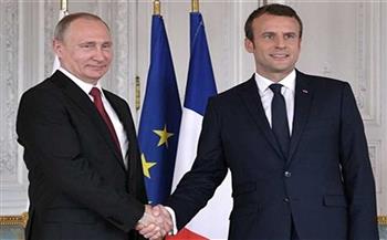   مكالمة هاتفية تجمع بين الرئيس الروسي والفرنسي حول الأزمة الأوكرانية
