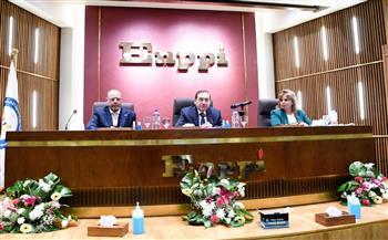 وزير البترول يبحث مع أكبر شركة تعدين بجنوب أفريقيا فرص الاستثمار في مصر