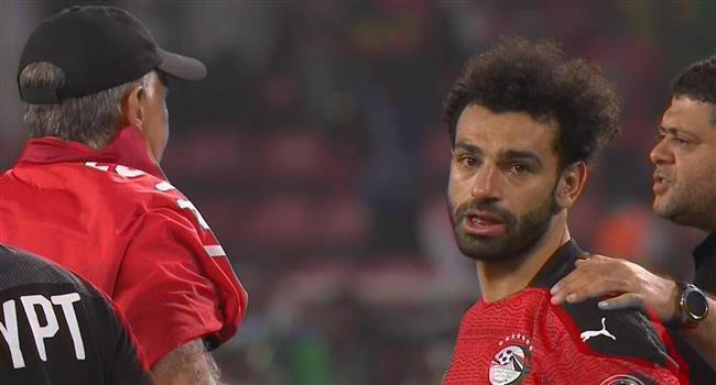 ميدو: لاعيبة مصر «مرعوبة».. ولا نستحق التأهل لكأس العالم