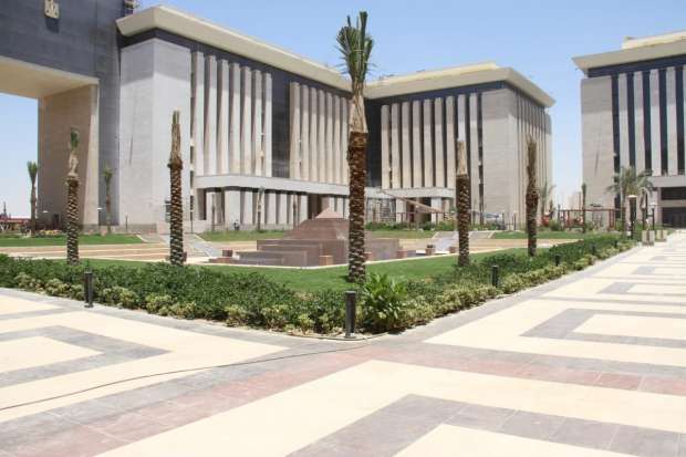 وزير الطيران يتفقد الاستعدادات النهائية للانتقال إلى العاصمة الإدارية