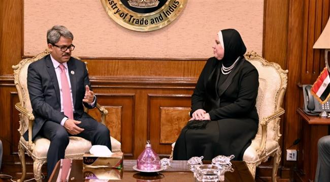وزيرة التجارة تبحث مع وزير خارجية بنجلاديش سبل تعزيز التعاون التجاري والاستثماري 