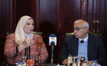  وزيرة التضامن: استحداث "مراكز المرأة العاملة" بالوزارة