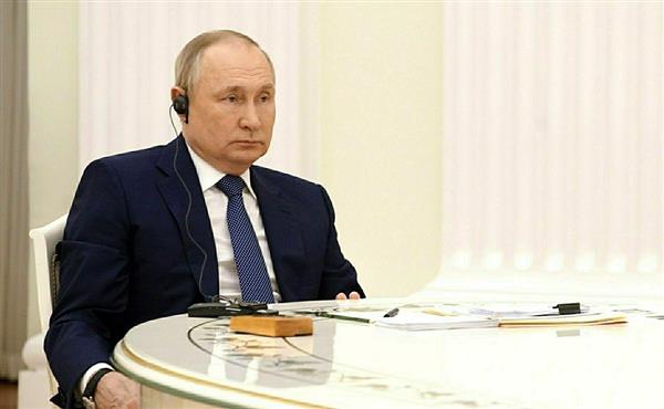 بوتين يطلع رئيس وزراء النرويج علي تطورات الحرب في أوكرانيا