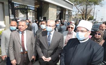   محافظ بنى سويف ووزير الأوقاف يشهدان استلام 3 أطنان لحوم من صكوك الإطعام