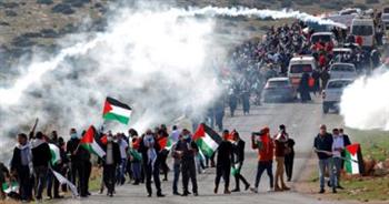  إصابة عشرات الفلسطينيين خلال مواجهات مع الاحتلال الإسرائيلي بمحافظات الضفة الغربية