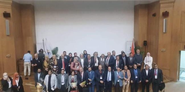 طب بشري سوهاج تشارك بالمؤتمر الأول للتطبيب عن بعد بالقاهرة 