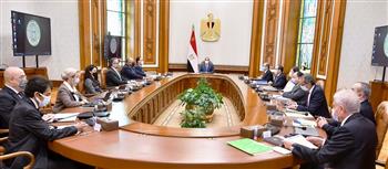   تفاصيل اجتماع السيسي مع اللجنة الوزارية العليا للإعداد والتحضير لقمة المناخ بشرم الشيخ