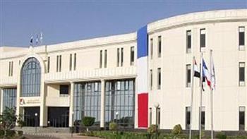   سفارة فرنسا بالقاهرة تنظم يوما رياضيا لمدارس "البعثة العلمانية" عند سفح الأهرامات