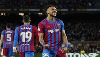 تشافي يدفع بأوراق برشلونة الرابحة في مواجهة إلتشي