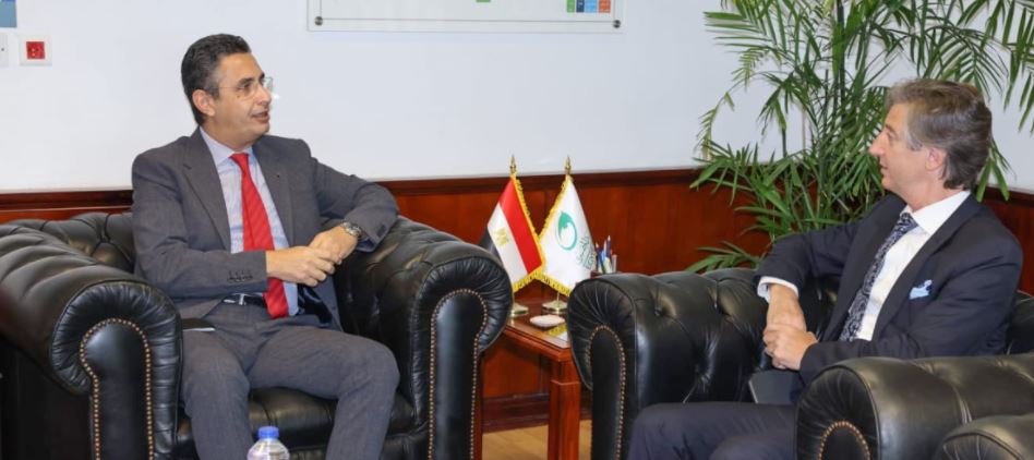 رئيس الوزراء يلتقى الرئيس التنفيذى لشركة «فوداكوم» الجنوب أفريقية