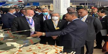   وزير الإنتاج الحربي يتفقد جناح «منظومة الصناعات الدفاعية السودانية» 