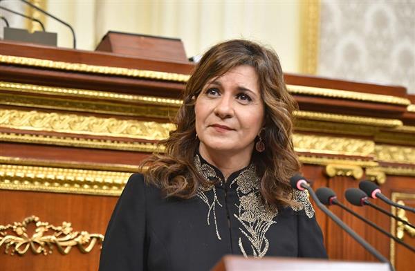 وزيرة الهجرة: القيادة السياسية توفر كل التسهيلات لإعادة المصريين بأوكرانيا