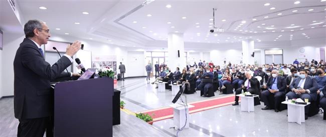 وزير الاتصالات: التحول الرقمى ضرورة لتحسين الخدمات وحوكمة الأداء ودعم اتخاذ القرار 