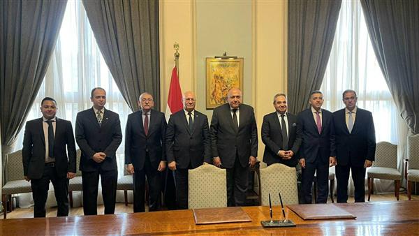 شكري يشهد توقيع بروتوكول تعاون بين وزارة الخارجية وجامعة بنها