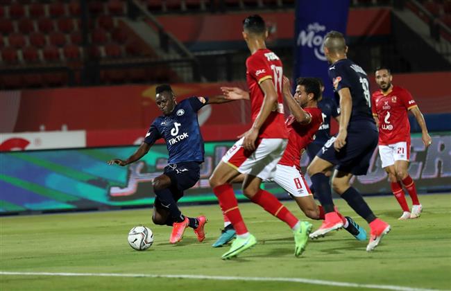 التعادل السلبى يسيطر على الشوط الأول من مباراة الأهلى وبيراميدز 