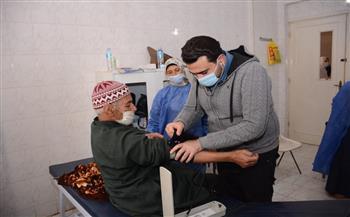 فحص وعلاج 1251 حالة بالمجان بقافلة جامعة طنطا الطبية بمركز كفر الزيات