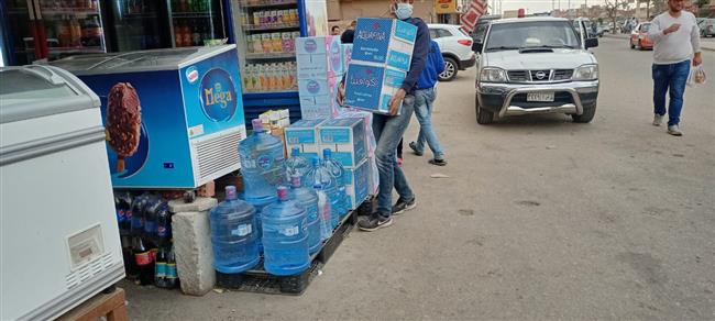 غلق وتشميع ٤ محال تجارية خلال حملة تموينية على منافذ البيع بالإسماعيلية 