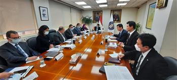   سفير كوريا يلتقي مع وزير المالية لتعزيز العلاقات الاقتصادية بين البلدين