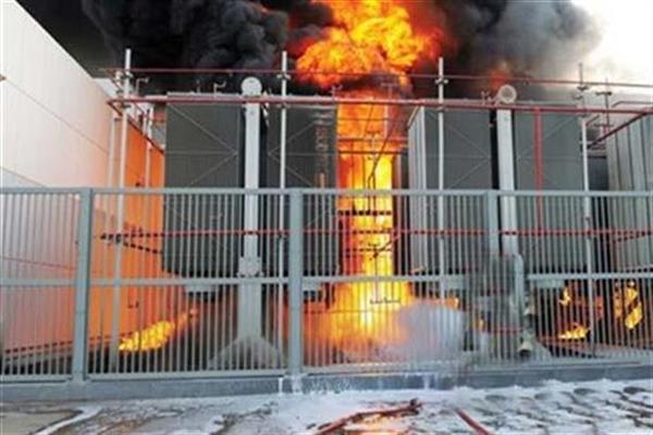 شاهد السيطرة على حريق هائل فى وزارة الكهرباء الكويتية