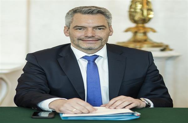 مستشار النمسا يختتم زيارته إلى أوكرانيا بعد معاينة موقع «مجزرة بوتشا»