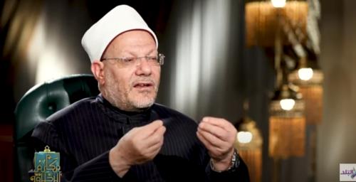 ما حكم الشرع في اعتزال الناس خلال نهار رمضان؟ المفتي يجيب