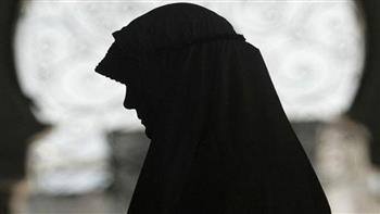   ما حكم صيام المرأة بدون حجاب؟