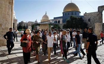   عشرات المستوطنين الإسرائيليين يقتحمون المسجد الأقصى 
