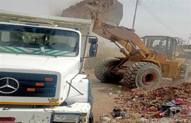 محافظ الجيزة: رفع 64 ألف طن مخلفات بالأحياء والمراكز 