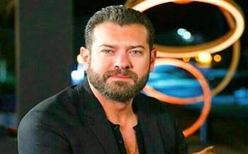 عمرو يوسف: كان نفسي أكون طيار ولا أتحدث عن أسراري أمام أي شخص