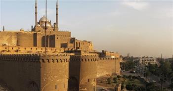   طابع بريد تذكاري لاختيار القاهرة عاصمة الثقافة في العالم الإسلامي 