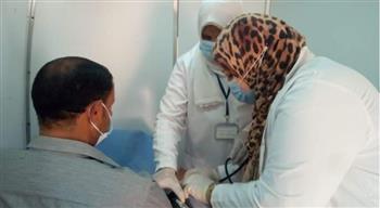 الكشف على 1740 مواطنا خلال قافلة طبية مجانية  بمركز ايتاى البارود 