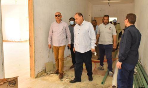 محافظ أسيوط يتفقد أعمال إنشاء مجمع خدمات المواطنين بقرية ديروط الشريف