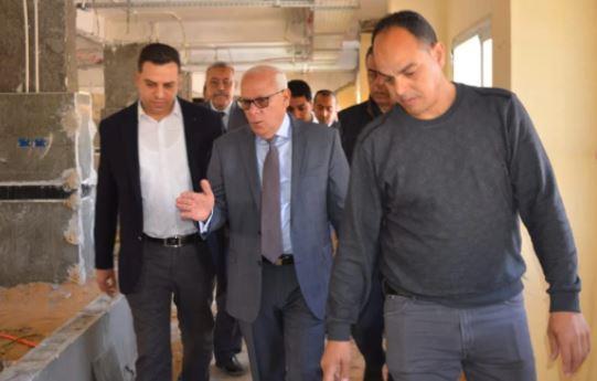 محافظ بورسعيد يتابع مستجدات أعمال تطوير مبنى الديوان العام الغربي 