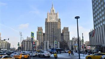   موسكو تتعهد بالرد على طرد 6 دبلوماسيين روس من باريس