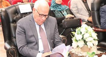 محافظ بورسعيد يجتمع بقيادات مديرية التربية والتعليم
