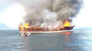   اليمن: إنقاذ 7 بحارة هنود عقب اندلاع حريق في سفينتهم بميناء عدن