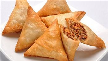 مقبلات رمضانية شهية.. طريقة عمل سمبوسك باللحم 