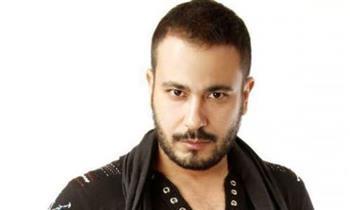 محمد نجاتي: أنا متردد وعصبي  ورومانسيتي تعباني