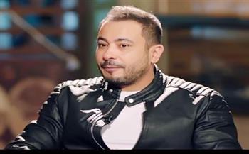محمد نجاتي ينهار على الهواء: أبويا كان صاحبي وكل أسراري معاه