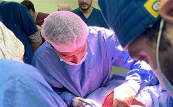   مستشفي سوهاج الجامعي  تجري عمليه جراحية لحالة نادرة لطفله من دولة اليمن الشقيقة 
