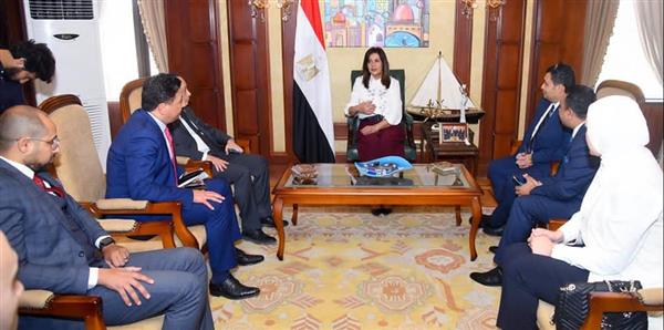 وزيرة الهجرة تبحث تنظيم معرض بأمريكا للترويج للاستثمار العقاري بمصر
