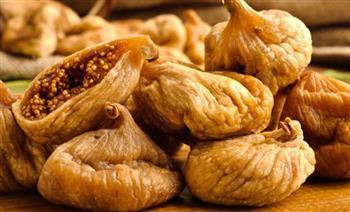 التين المجفف والزبيب لعلاج فقر الدم