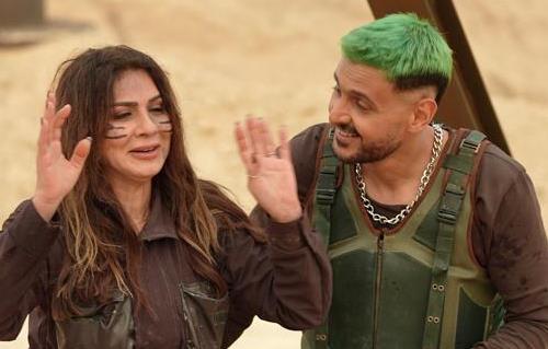 رامز جلال ينشر صورة لنجلاء بدر ويعلق "نجلاء بعد الغدر"