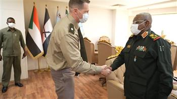   لأول مرة...رئيس الأركان السوداني يلتقى الملحق العسكري الأمريكي لبحث العلاقات الثنائية